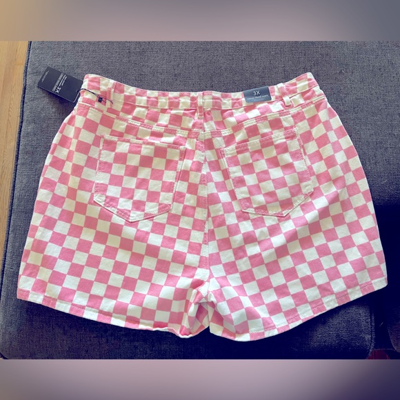 NWT 3X Dolls Kill Pink and White High Rise Checkered Baggy Shorts - Picture 6 of 6